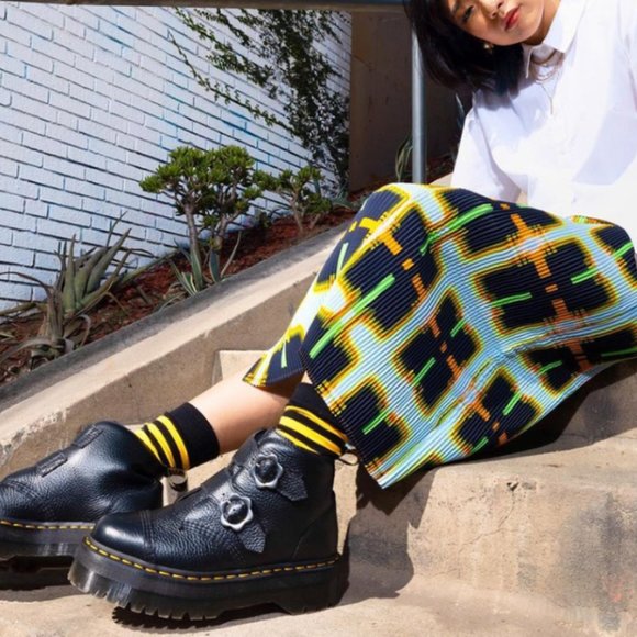 Martens DEVON FLOWER LEATHER PLATFORM BOOTS MSRP $230 Soft